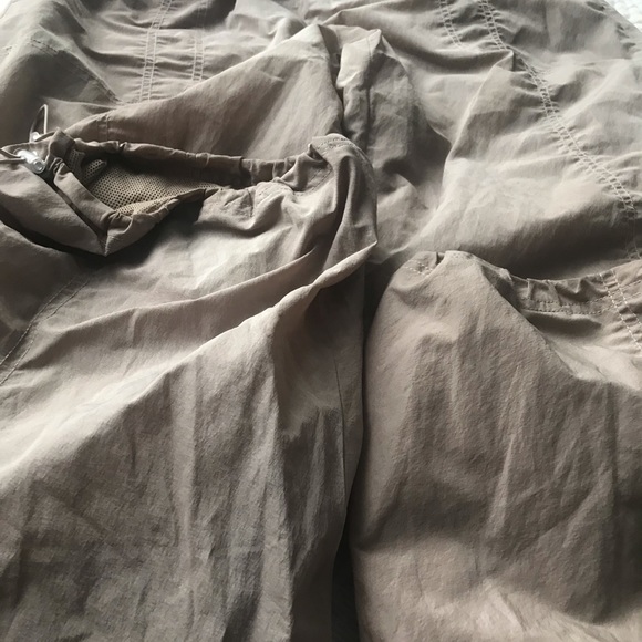 I am Gia Hester pant taupe color in excellent condition - Picture 7 of 8